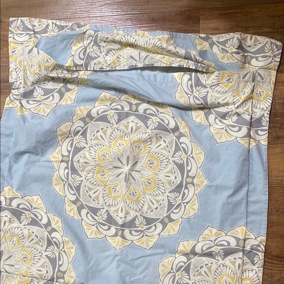 2 Pottery barn cressida medallion Blue, gray, & Yellow pillow sham covers - Picture 6 of 7